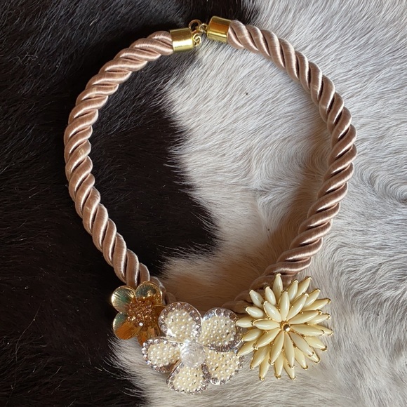 Statement necklace - Picture 2 of 3